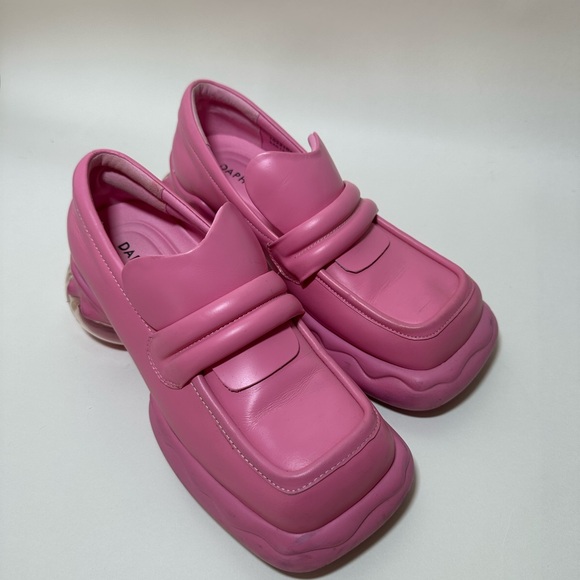Stylish Pink Women's Moccasins - Picture 4 of 4